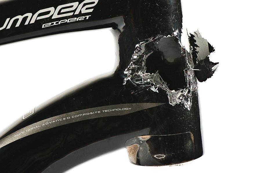 Damaged head tube